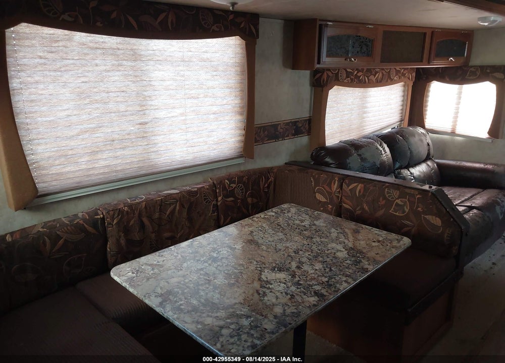 2015 FOREST RIVER AVENGER VIN: 5ZT2AVYB3FB906664
