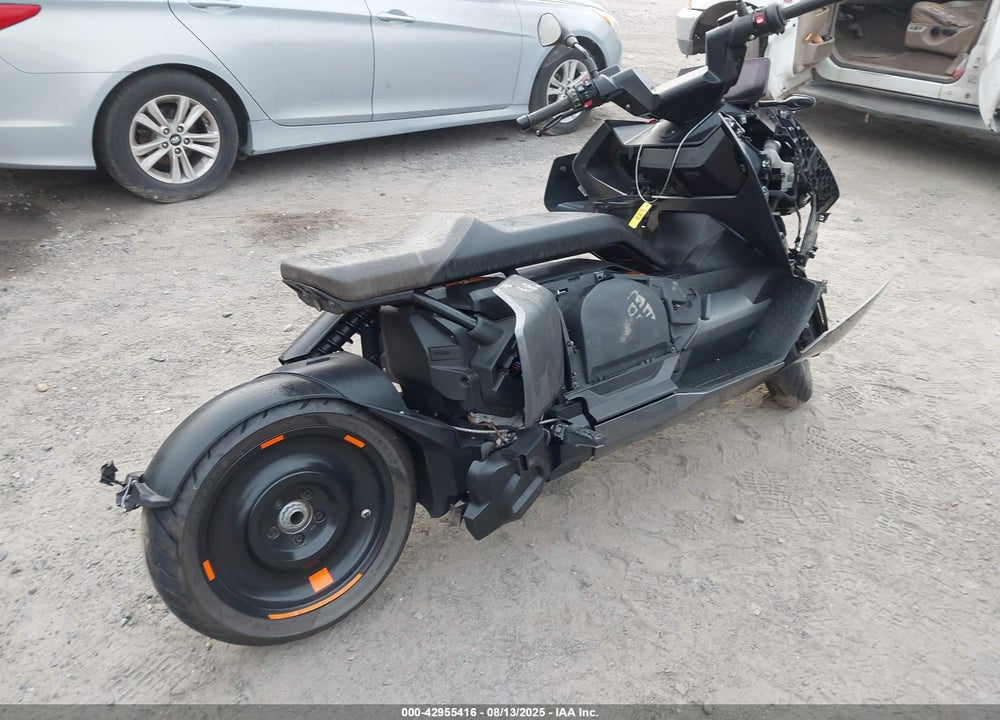 2022 BMW CE 04 VIN: WB10C5302N6F28871