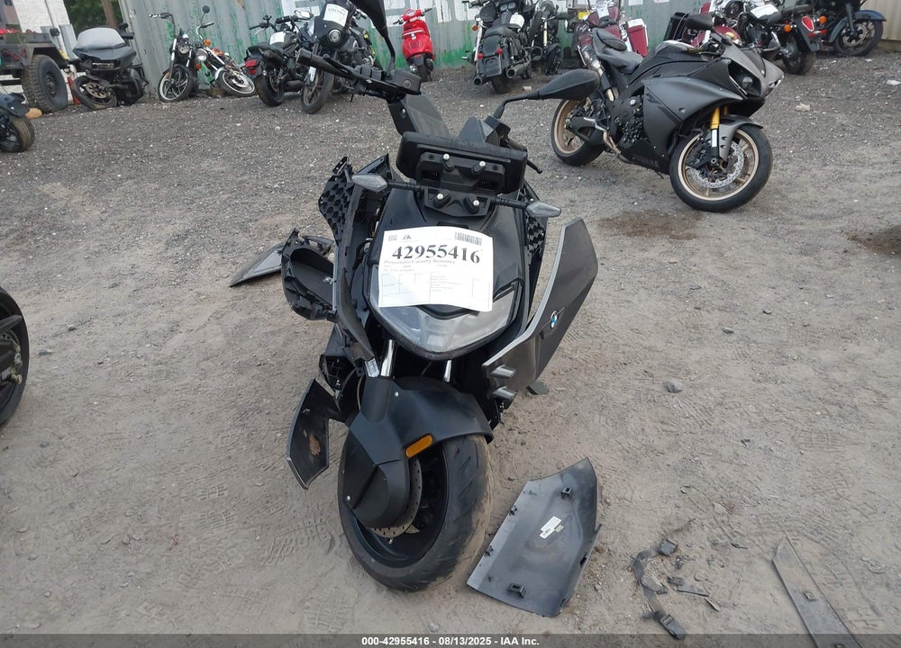 2022 BMW CE 04 VIN: WB10C5302N6F28871