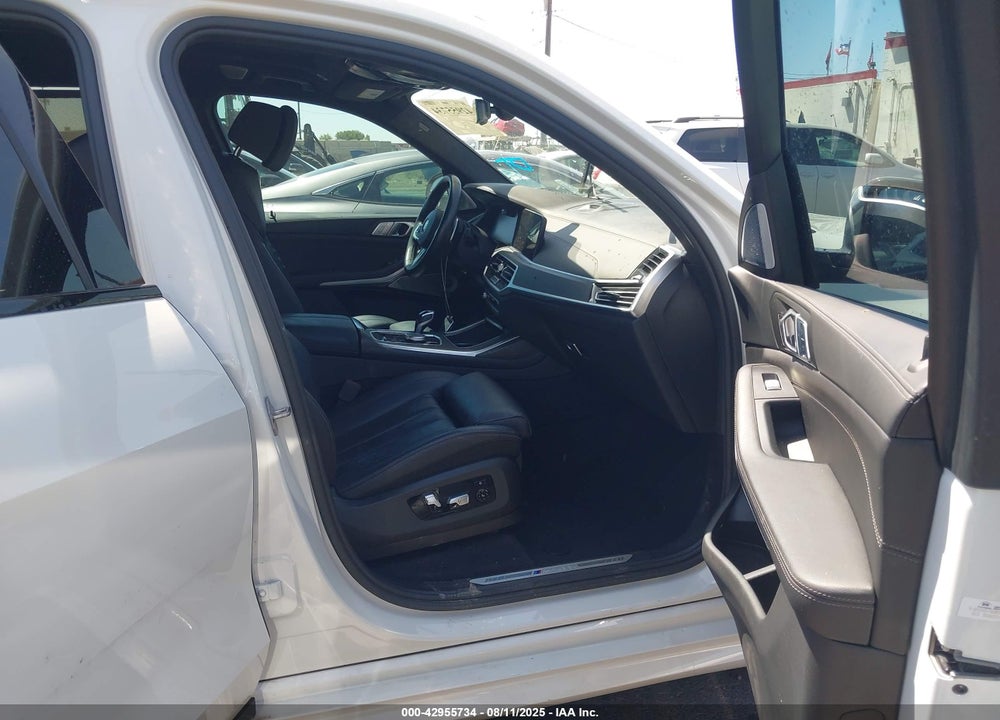 2022 BMW X7 VIN: 5UXCX6C06N9J14769