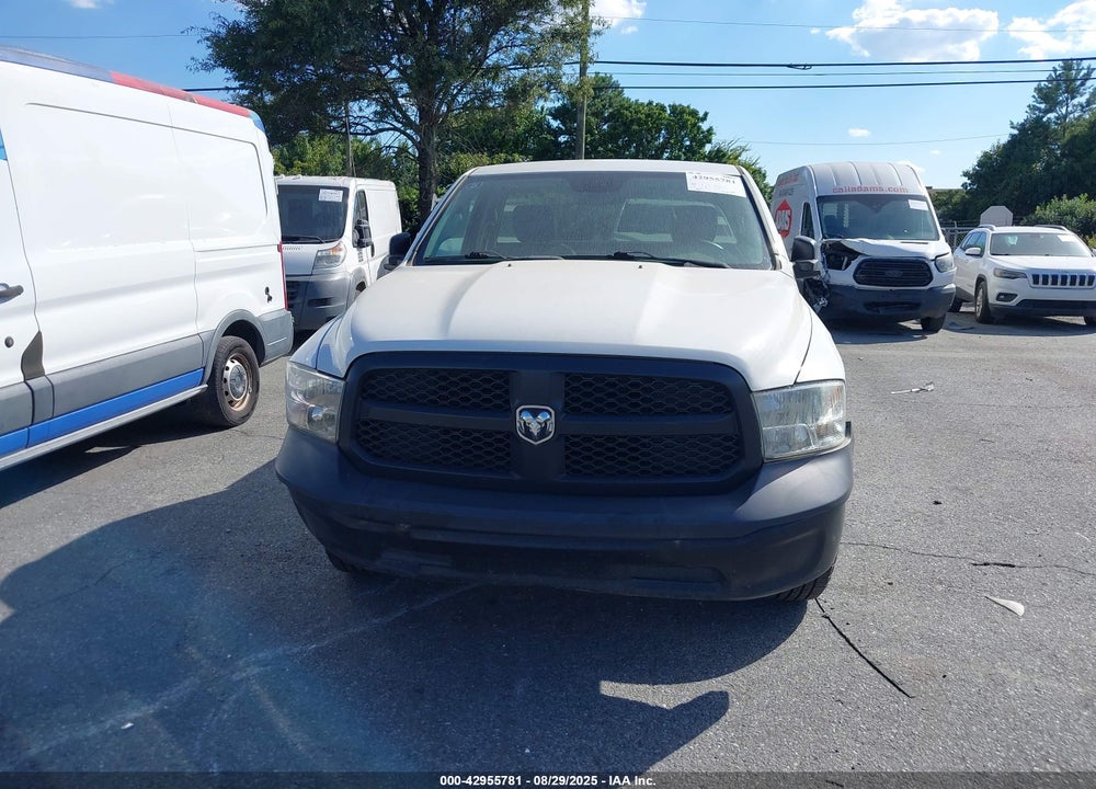 2018 RAM 1500 TRADESMAN 4X2 8' BOX VIN: 3C6JR6DG2JG194510