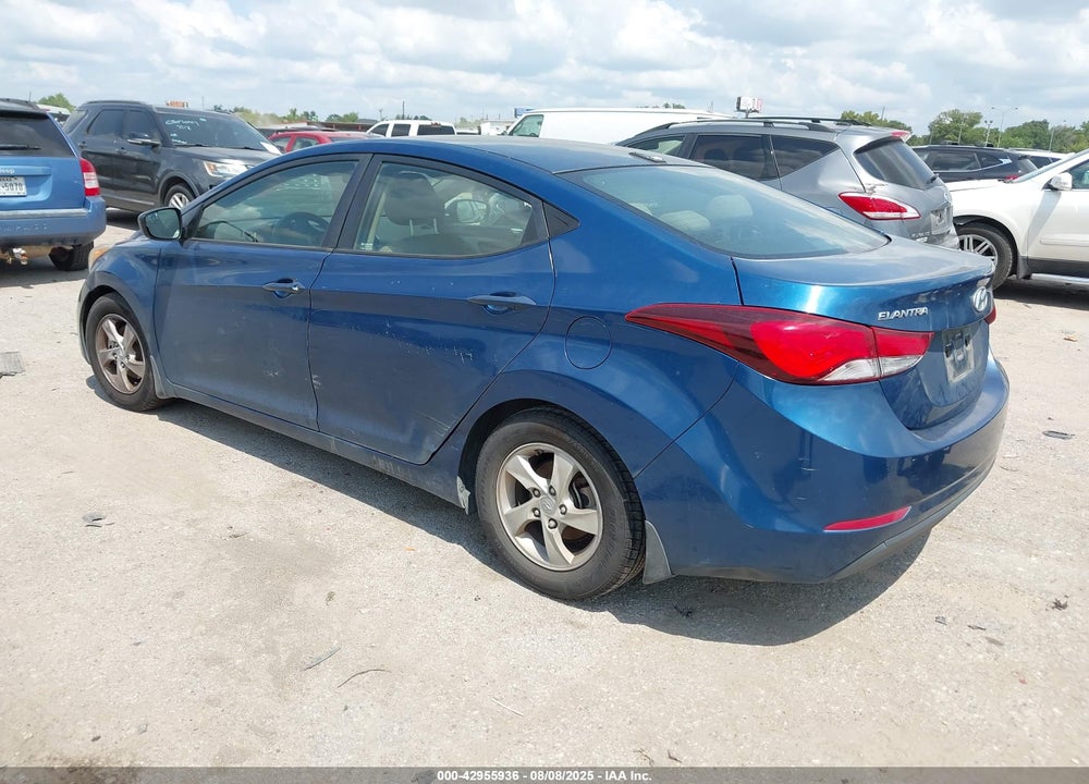 2015 HYUNDAI ELANTRA VIN: KMHDH4AE1FU250386