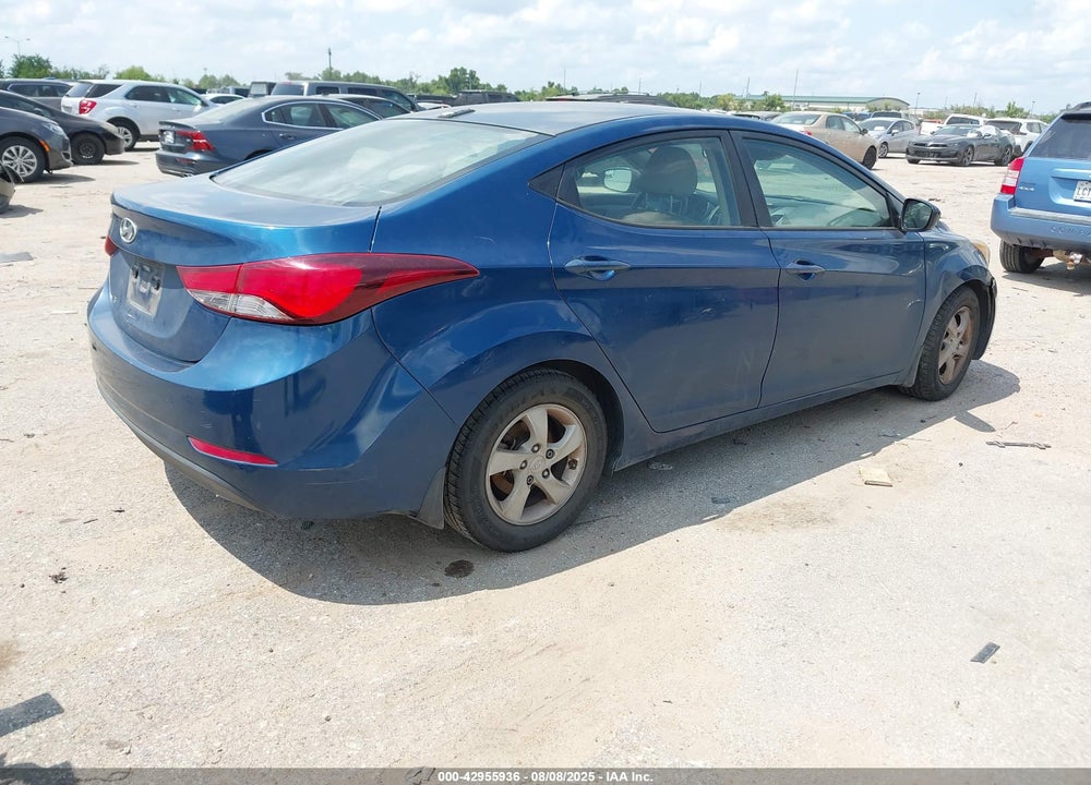 2015 HYUNDAI ELANTRA VIN: KMHDH4AE1FU250386