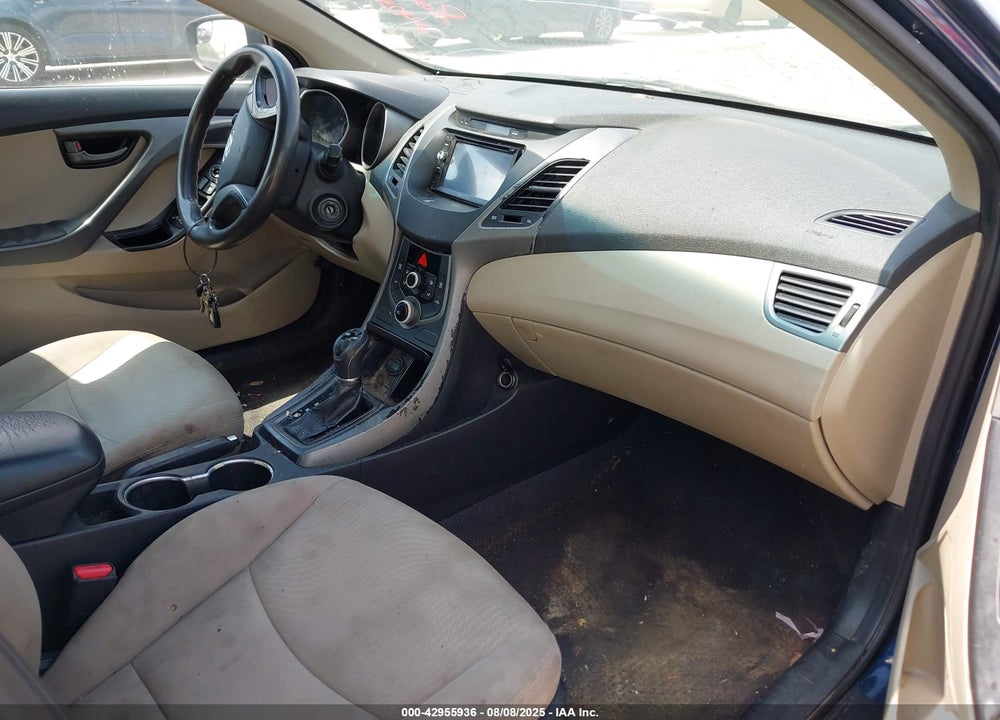 2015 HYUNDAI ELANTRA VIN: KMHDH4AE1FU250386