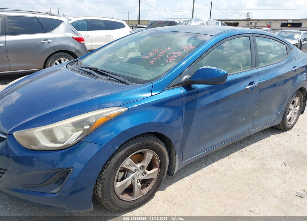 2015 HYUNDAI ELANTRA VIN: KMHDH4AE1FU250386