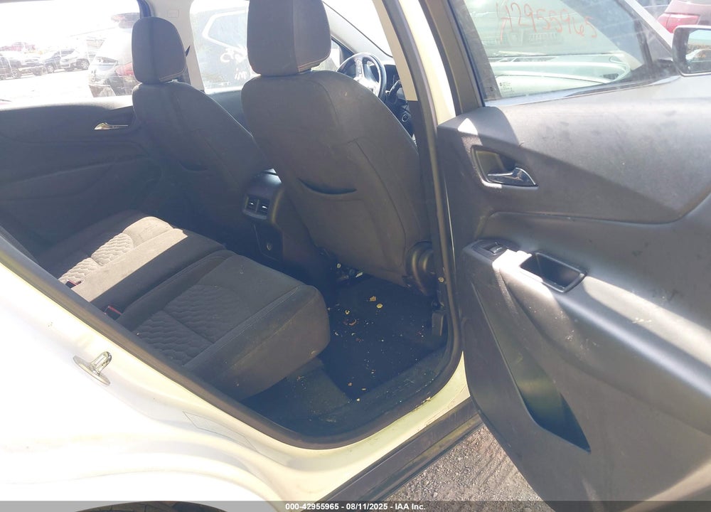 2018 CHEVROLET EQUINOX VIN: 2GNAXJEV3J6300707
