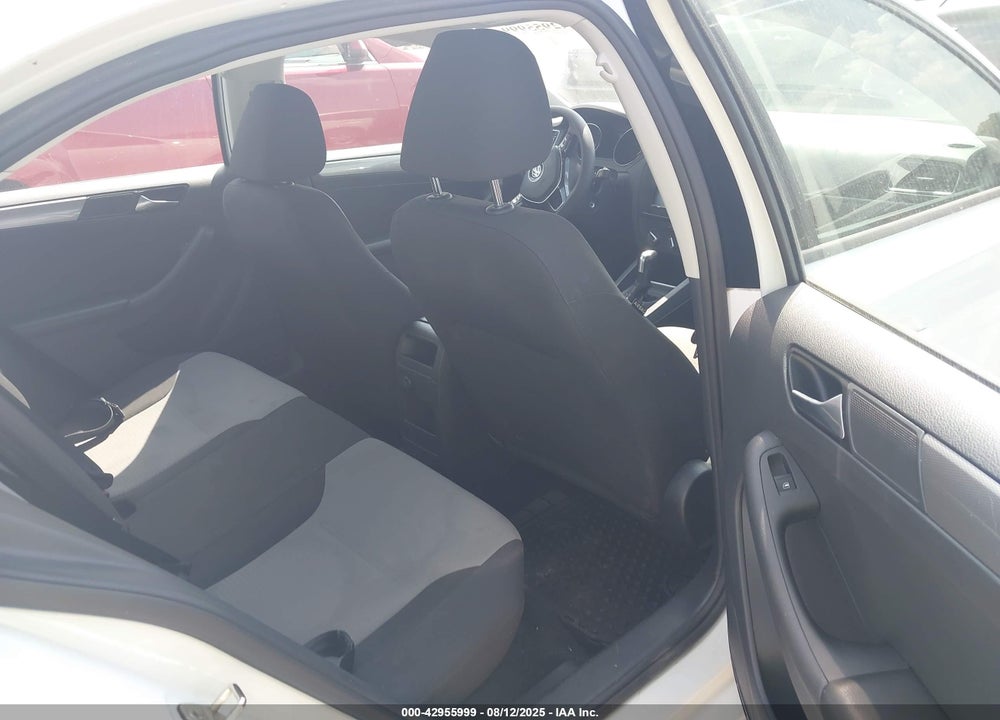 2018 VOLKSWAGEN JETTA VIN: 3VW2B7AJ2JM246997