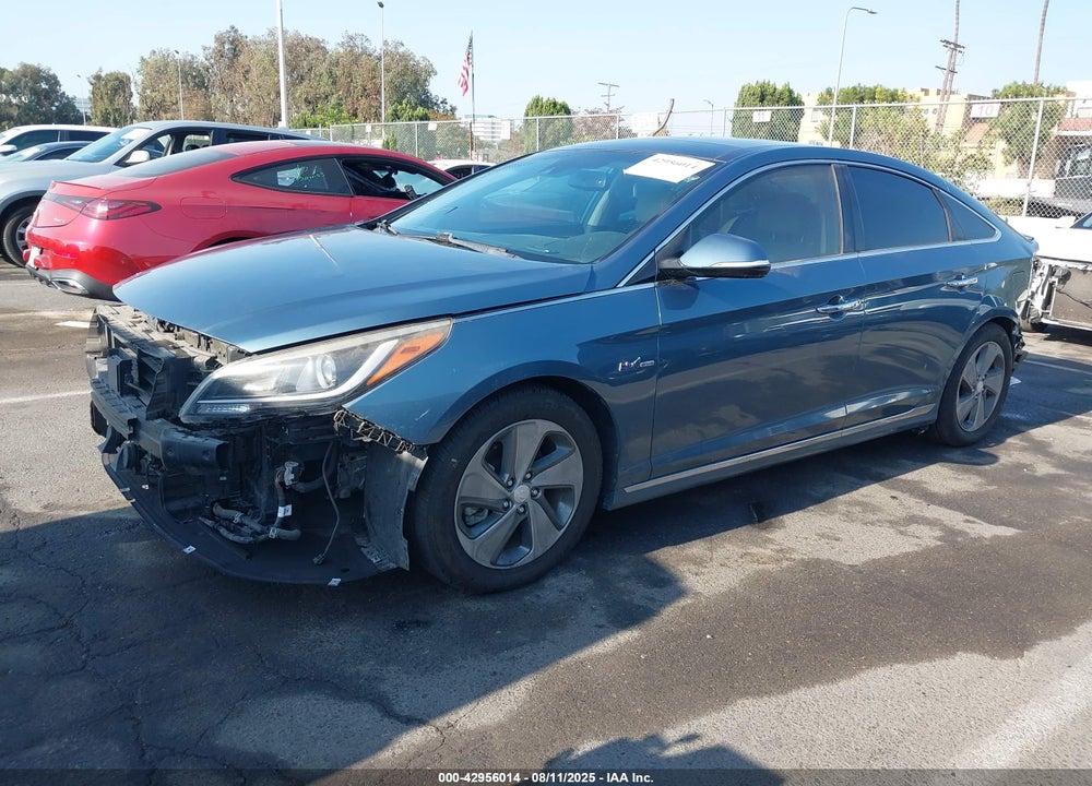 2016 HYUNDAI SONATA HYBRID VIN: KMHE34L11GA033582
