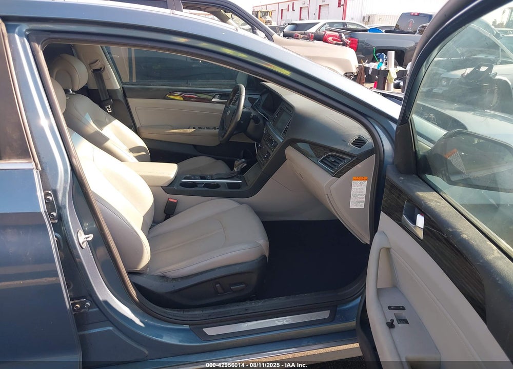 2016 HYUNDAI SONATA HYBRID VIN: KMHE34L11GA033582