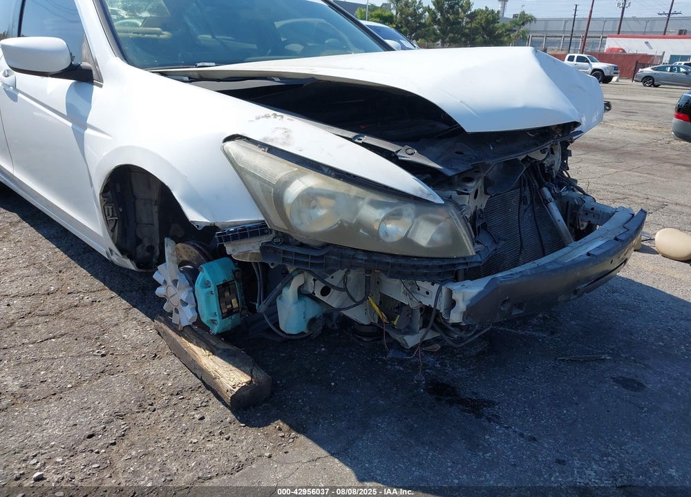 2008 HONDA ACCORD VIN: 1HGCP26808A111771