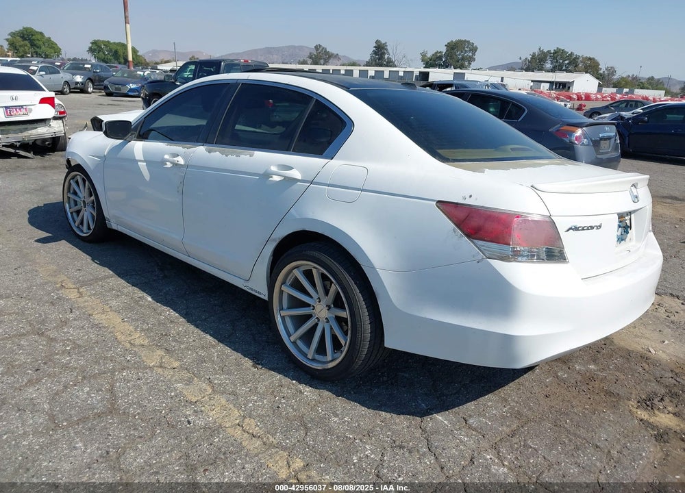 2008 HONDA ACCORD VIN: 1HGCP26808A111771