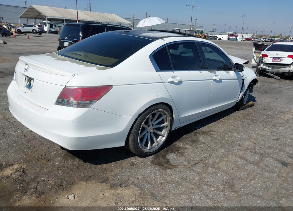 2008 HONDA ACCORD VIN: 1HGCP26808A111771