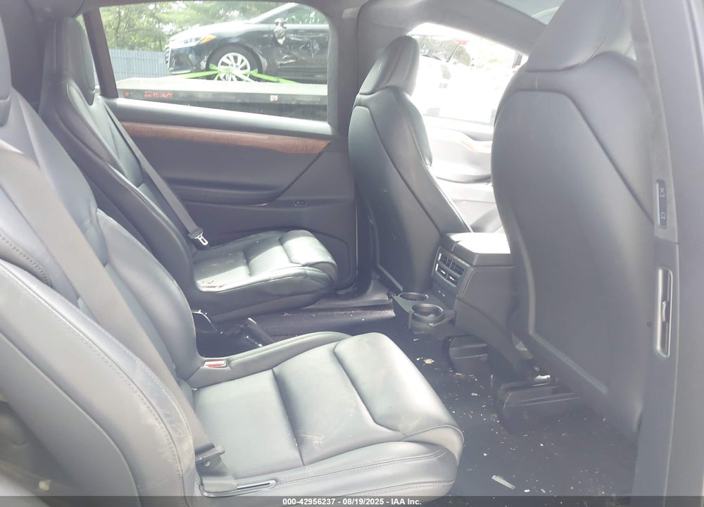 2020 TESLA MODEL X VIN: 5YJXCBE23LF263830