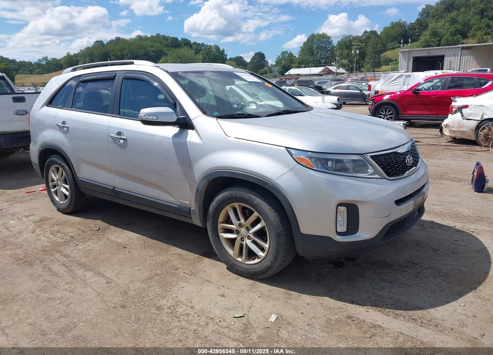 2014 KIA SORENTO LX VIN: 5XYKTCA62EG523817