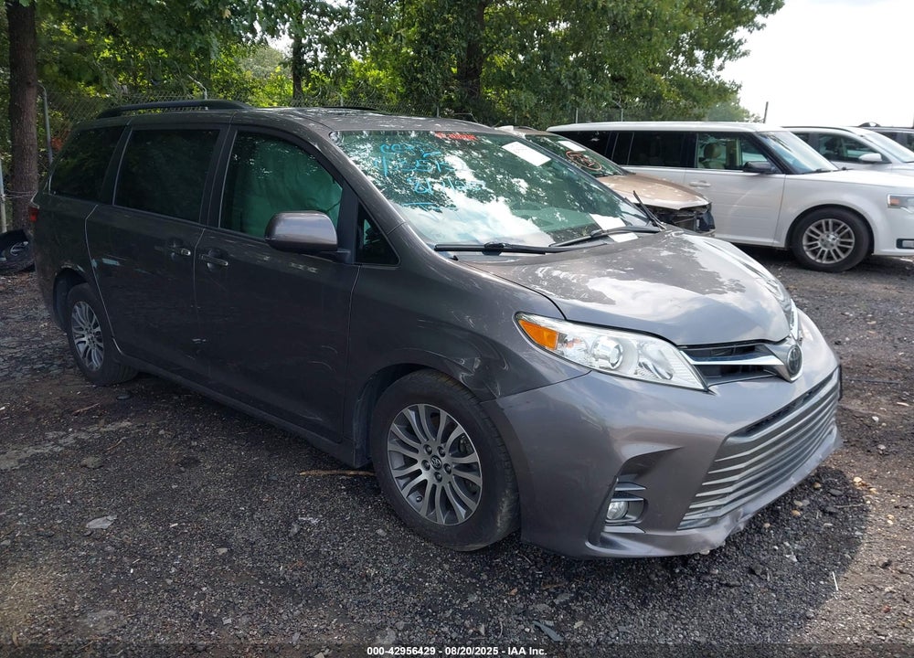 2020 TOYOTA SIENNA XLE VIN: 5TDYZ3DCXLS035158