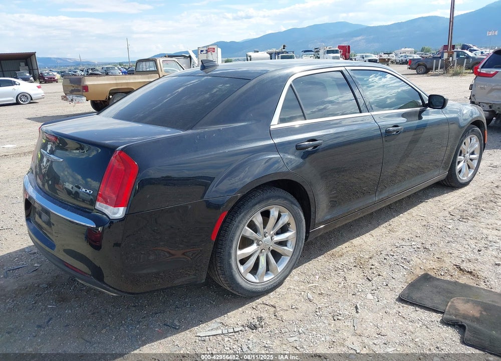 2017 CHRYSLER 300 VIN: 2C3CCARG0HH624290
