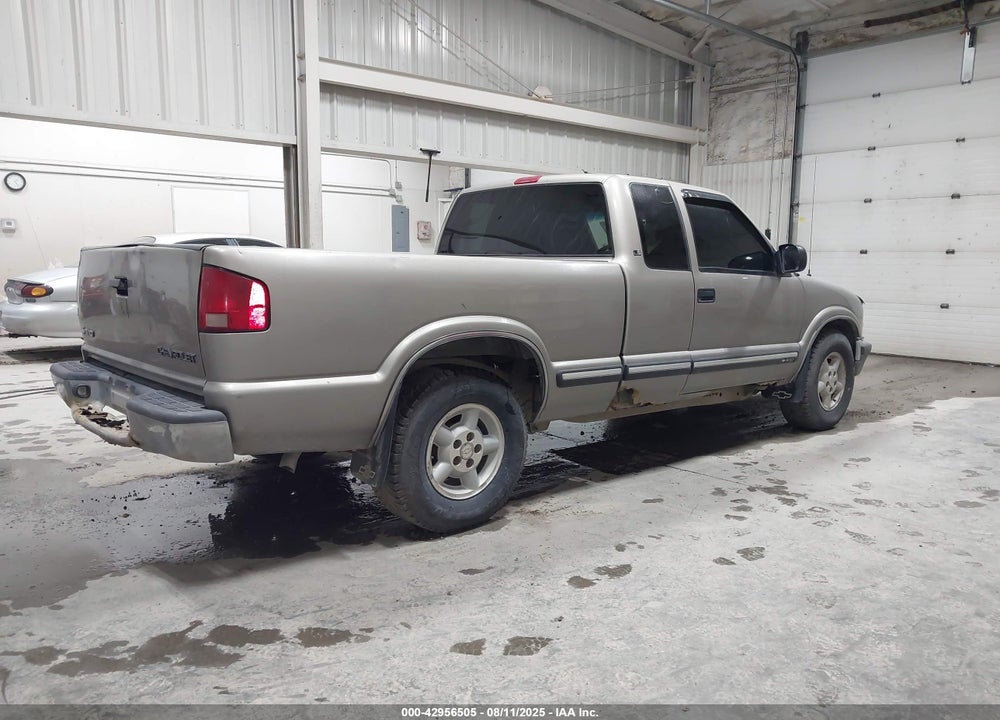 2001 CHEVROLET S-10 LS VIN: 1GCDT19W118178606