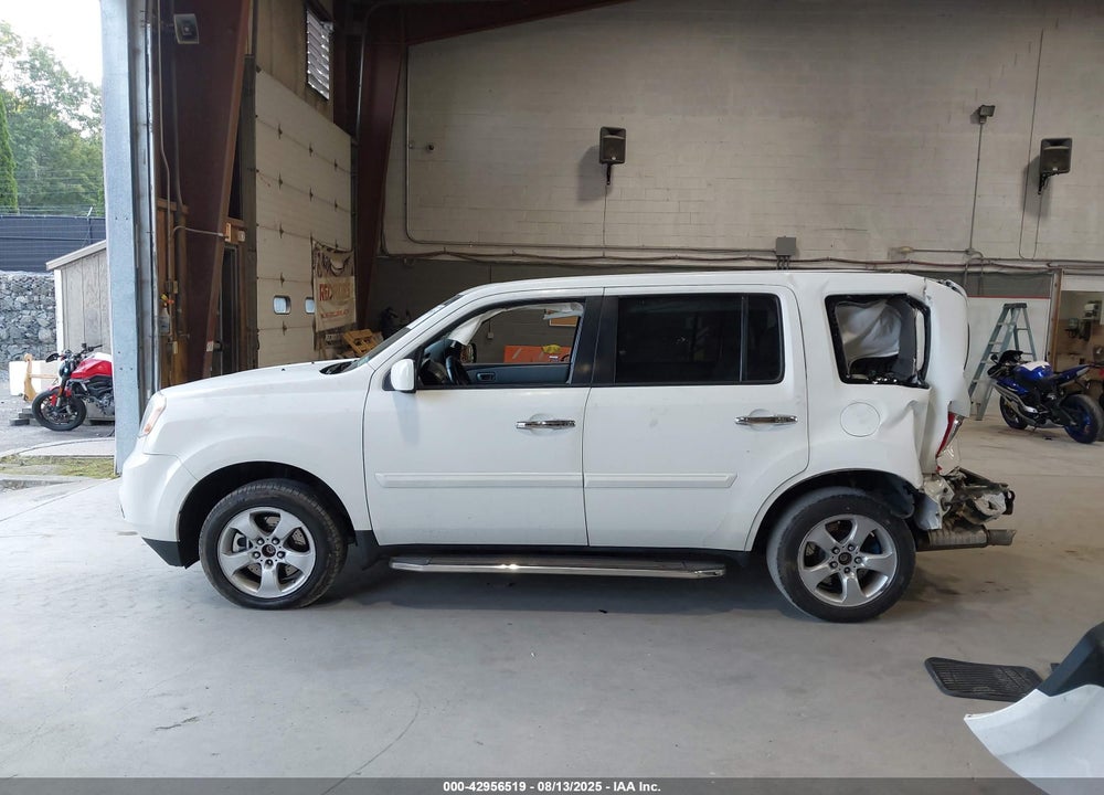2015 HONDA PILOT EX-L VIN: 5FNYF4H50FB059259