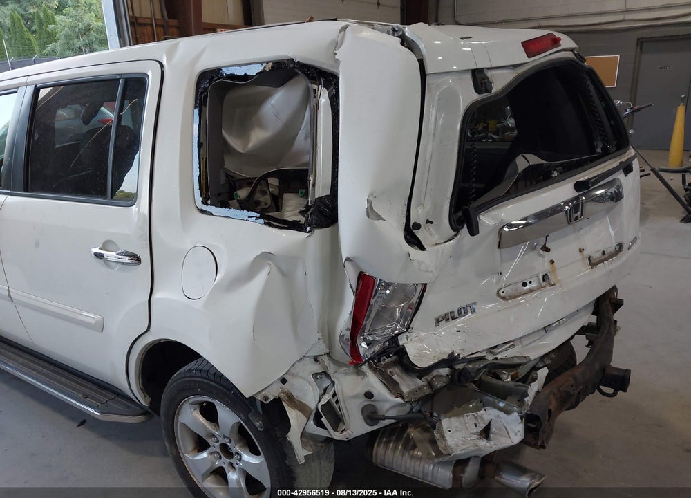 2015 HONDA PILOT EX-L VIN: 5FNYF4H50FB059259