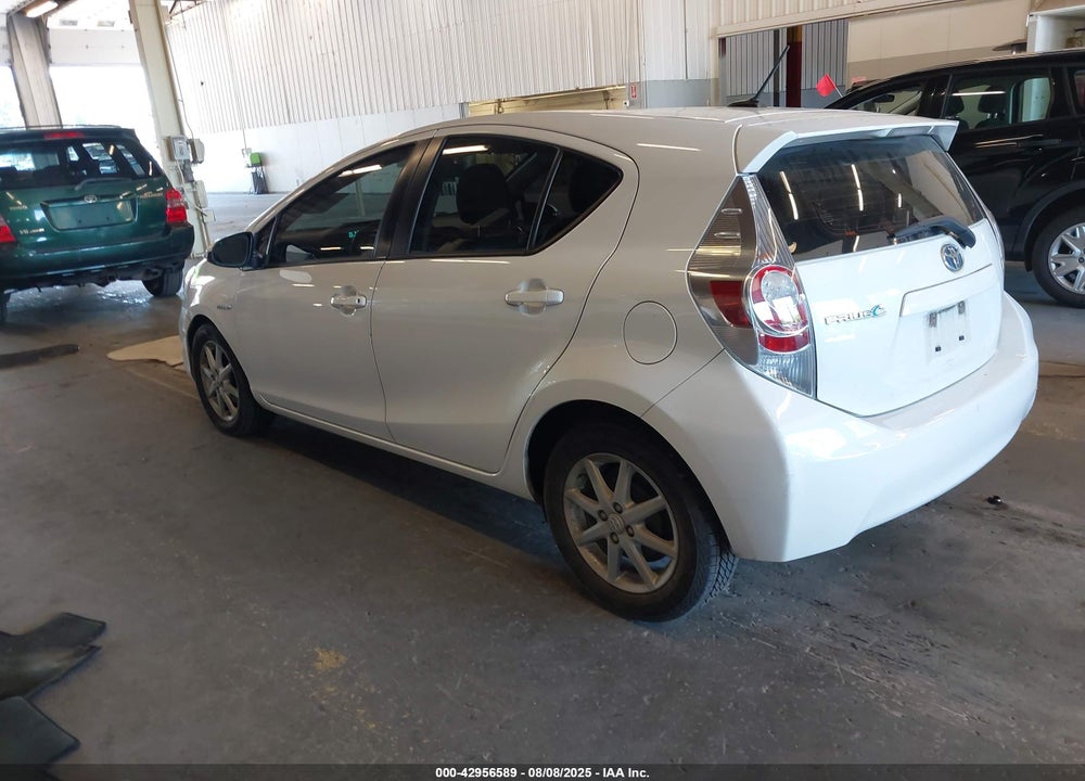 2013 TOYOTA PRIUS C FOUR VIN: JTDKDTB35D1527103