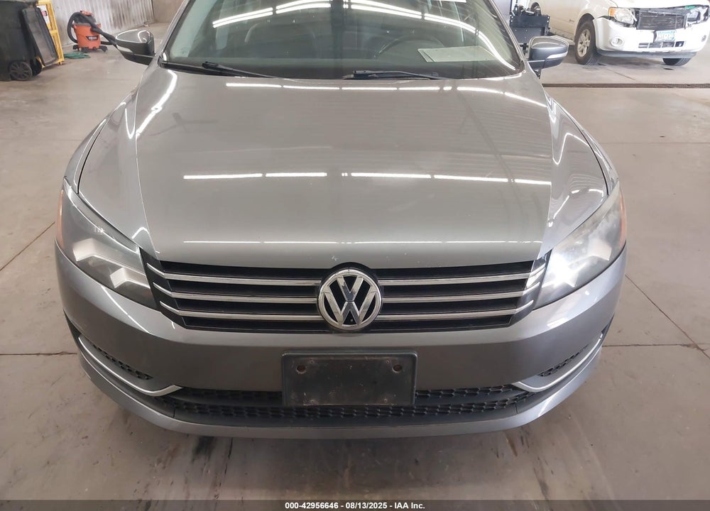 2015 VOLKSWAGEN PASSAT VIN: 1VWAT7A32FC037830