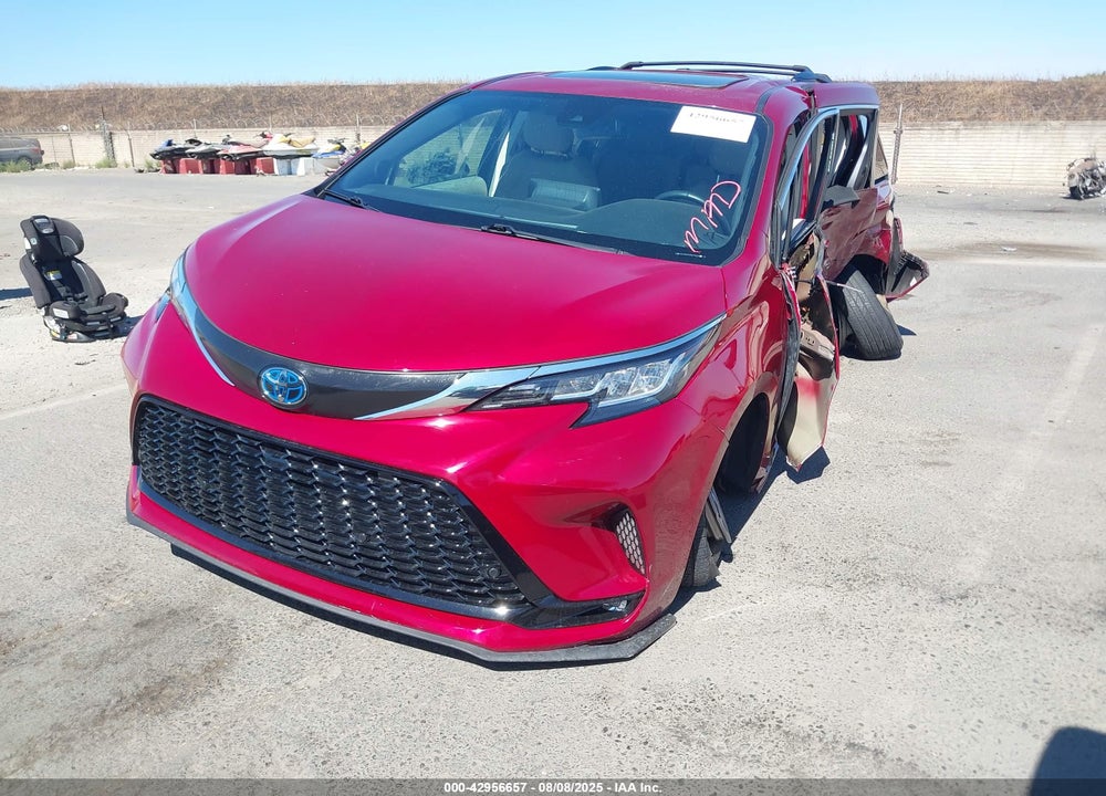 2021 TOYOTA SIENNA XLE VIN: 5TDJRKEC3MS038124