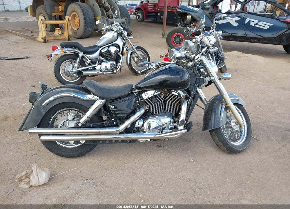 1998 HONDA VT1100 C3 VIN: 1HFSC3906WA002851