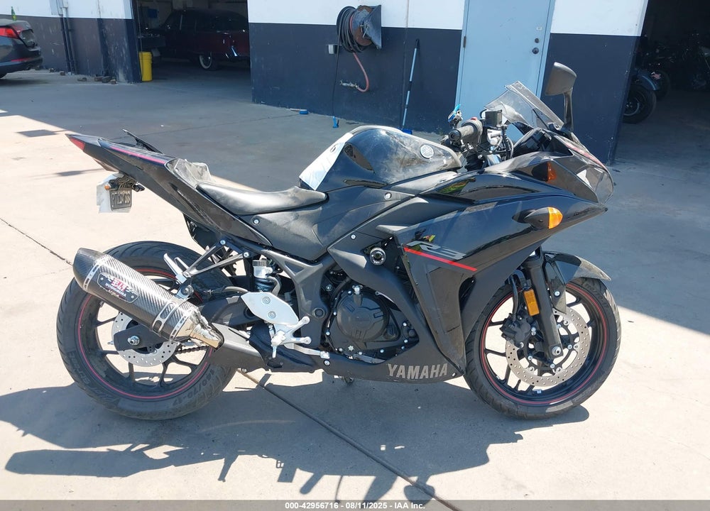 2018 YAMAHA YZFR3 VIN: MH3RH06Y2JK017743