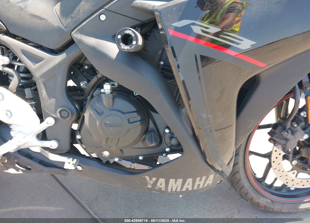 2018 YAMAHA YZFR3 VIN: MH3RH06Y2JK017743