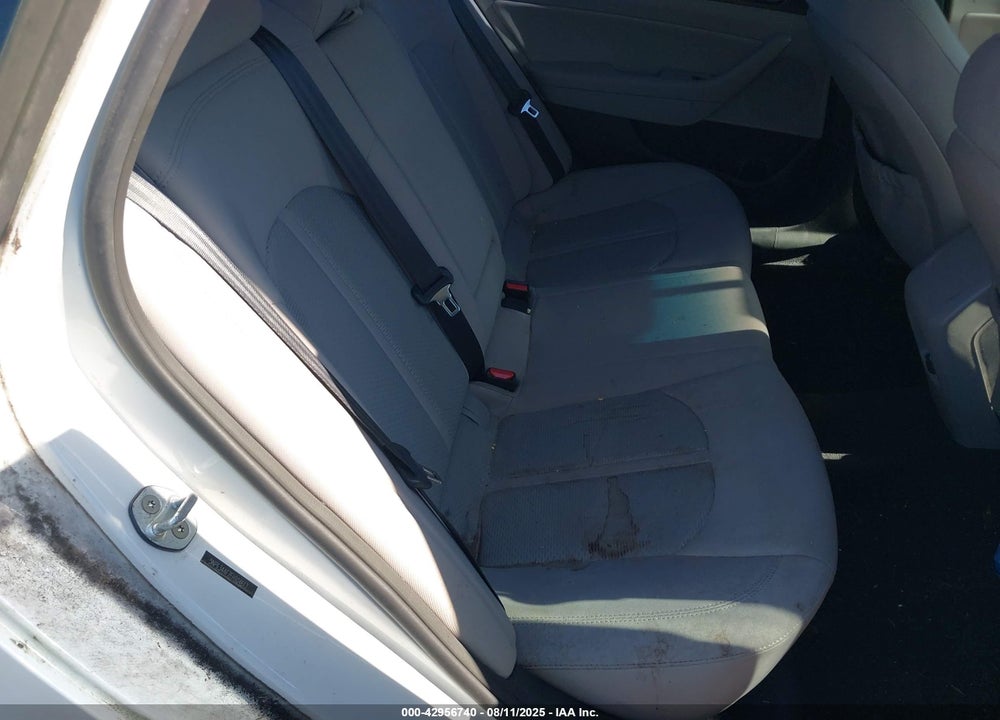 2015 HYUNDAI SONATA VIN: 5NPE34AF7FH104617