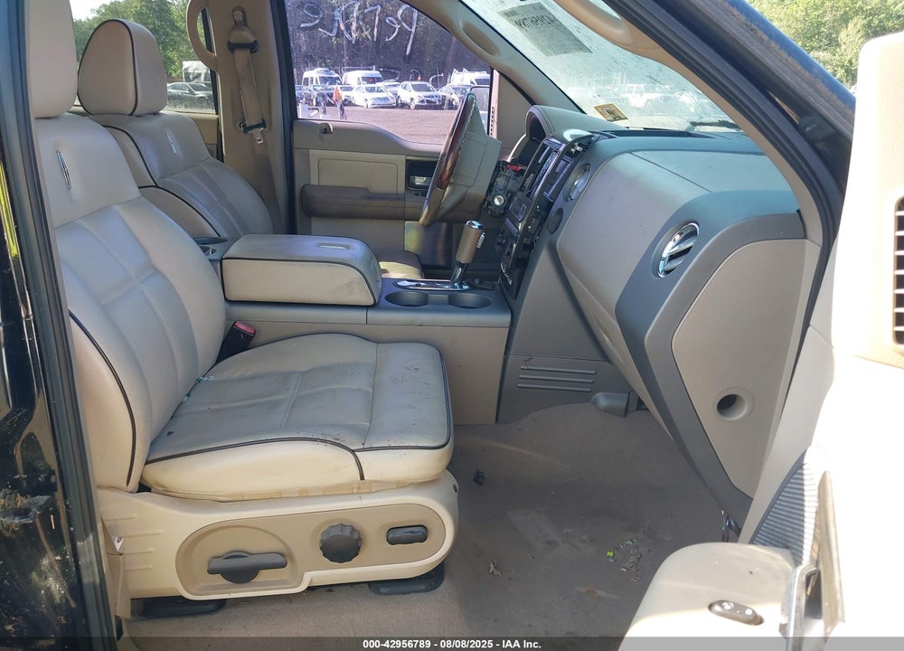 2007 LINCOLN MARK SERIES VIN: 5LTPW18527FJ11561