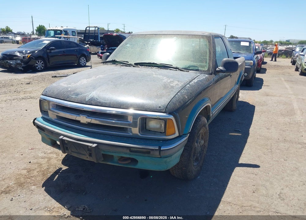 1996 CHEVROLET S TRUCK S10 VIN: 1GCDT19W9T8189047