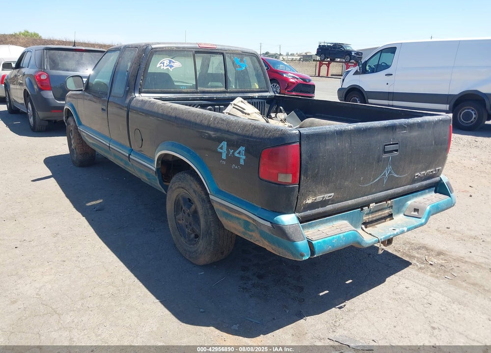 1996 CHEVROLET S TRUCK S10 VIN: 1GCDT19W9T8189047
