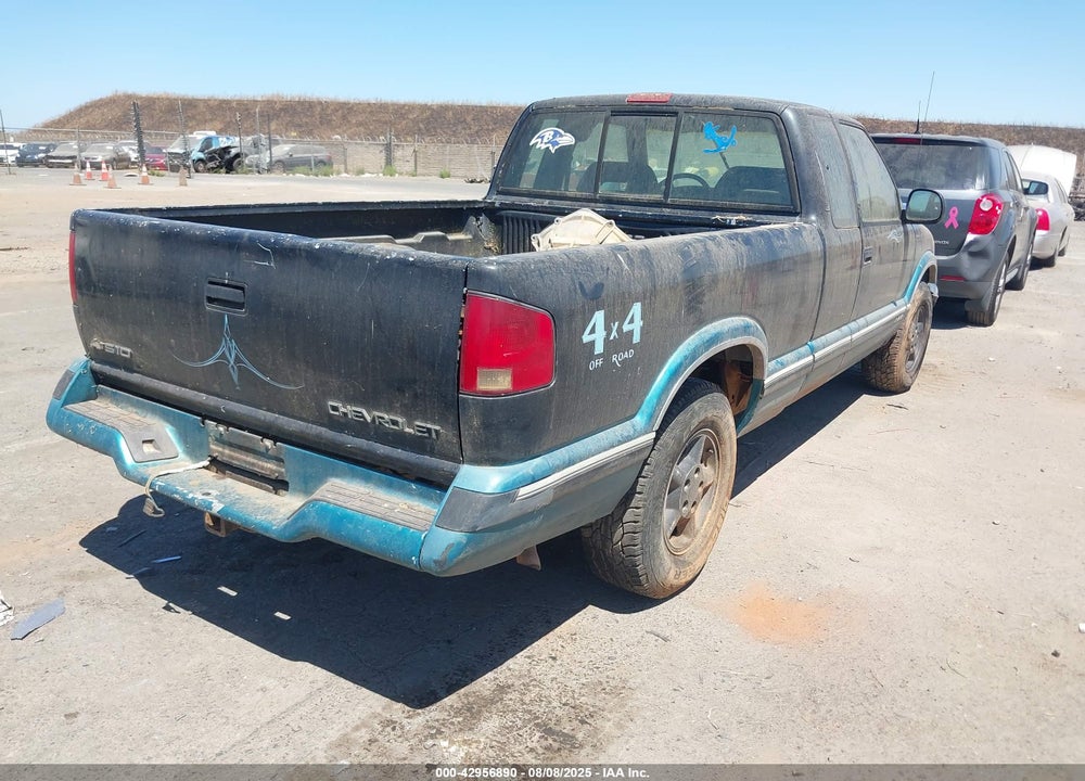 1996 CHEVROLET S TRUCK S10 VIN: 1GCDT19W9T8189047