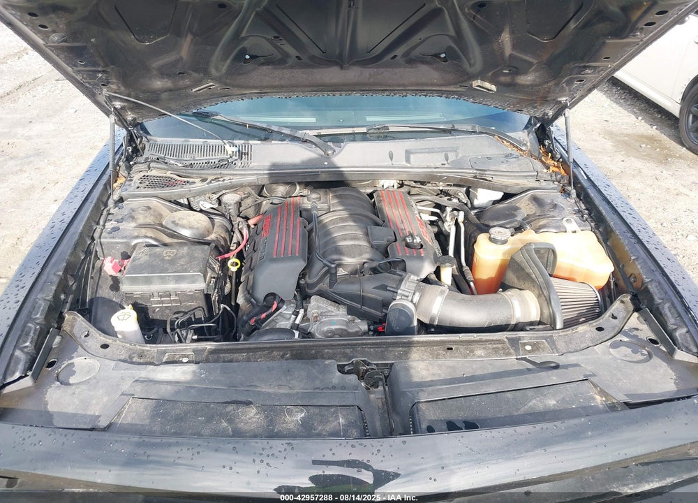 2011 DODGE CHALLENGER SRT8 VIN: 2B3CJ7DJ4BH548170