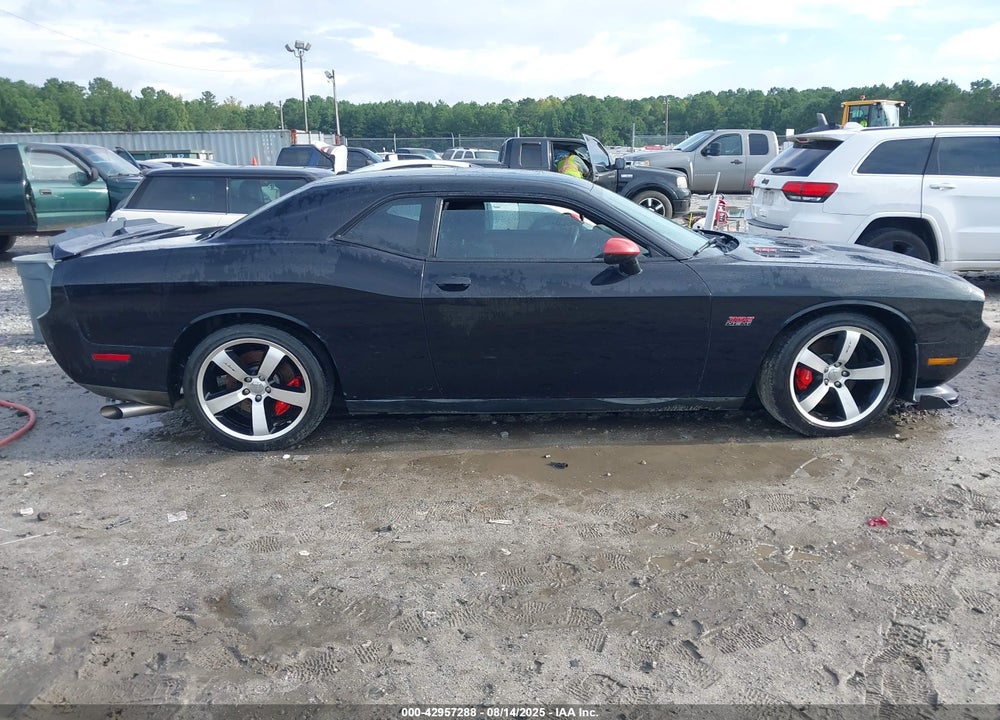 2011 DODGE CHALLENGER SRT8 VIN: 2B3CJ7DJ4BH548170