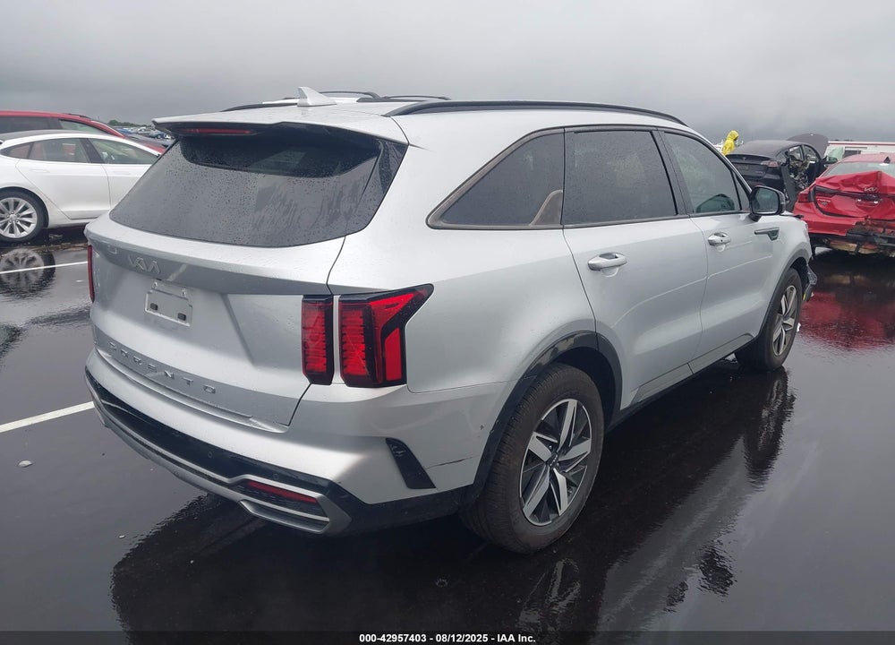 2022 KIA SORENTO VIN: 5XYRL4LC3NG122882