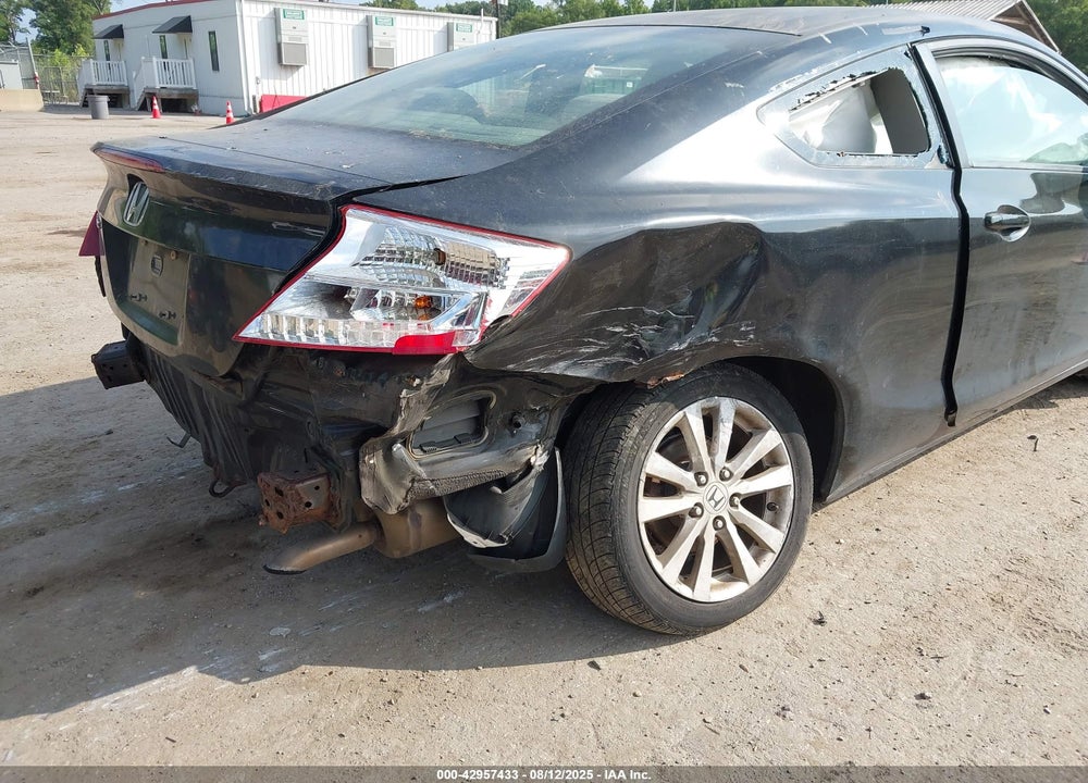 2012 HONDA CIVIC VIN: 2HGFG3B85CH500585