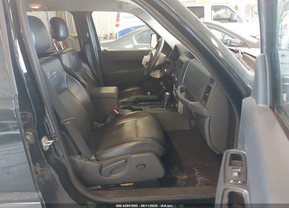 2012 JEEP LIBERTY VIN: 1C4PJMAK0CW188068