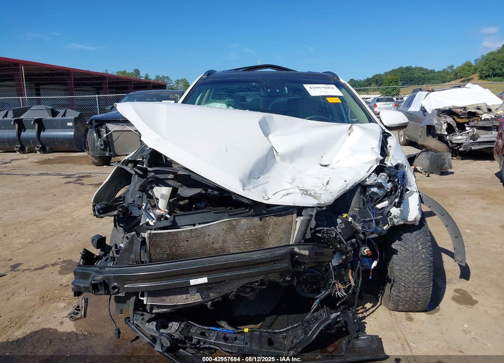 2017 HYUNDAI SANTA FE VIN: KM8SRDHF4HU248556