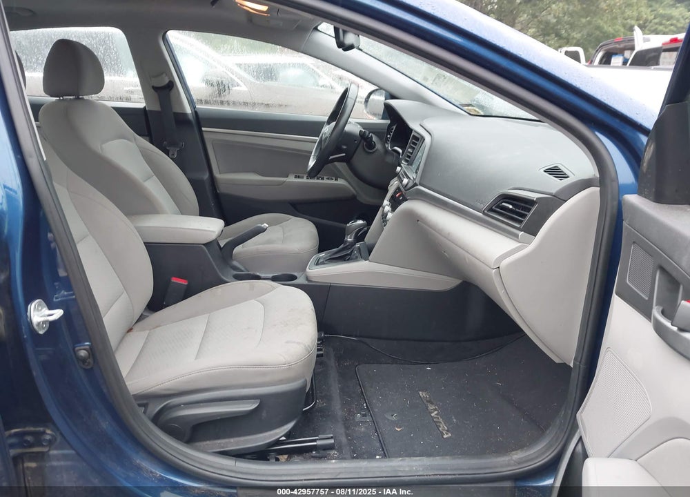 2019 HYUNDAI ELANTRA VIN: 5NPD84LF7KH409507