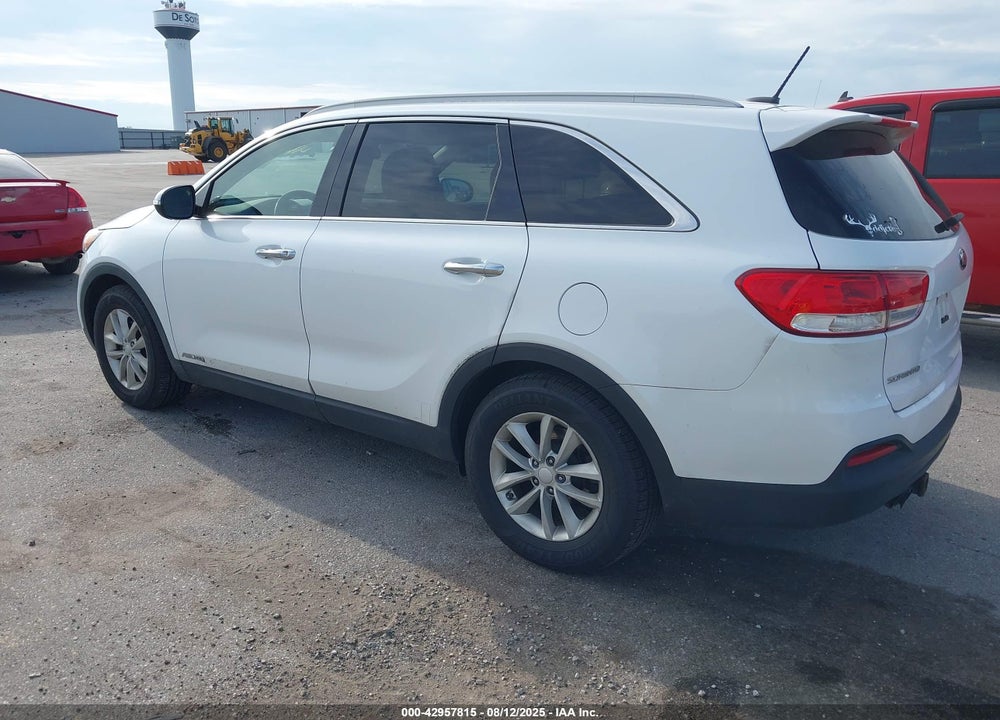 2017 KIA SORENTO VIN: 5XYPGDA57HG329392