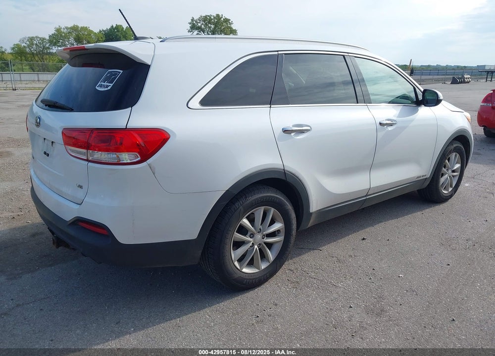 2017 KIA SORENTO VIN: 5XYPGDA57HG329392
