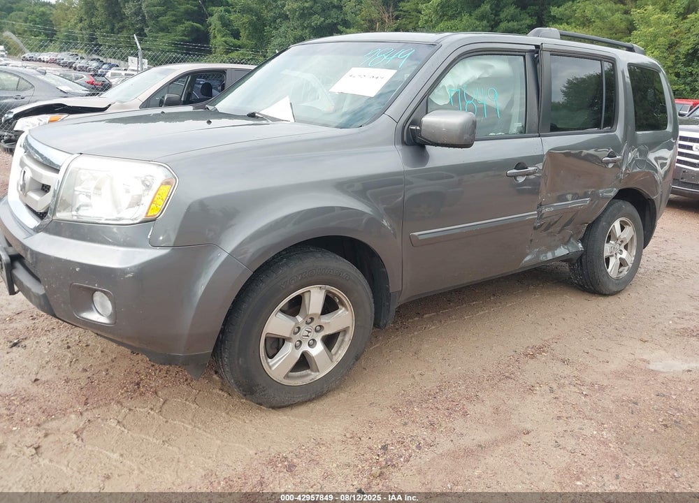 2011 HONDA PILOT EX-L VIN: 5FNYF4H56BB052990