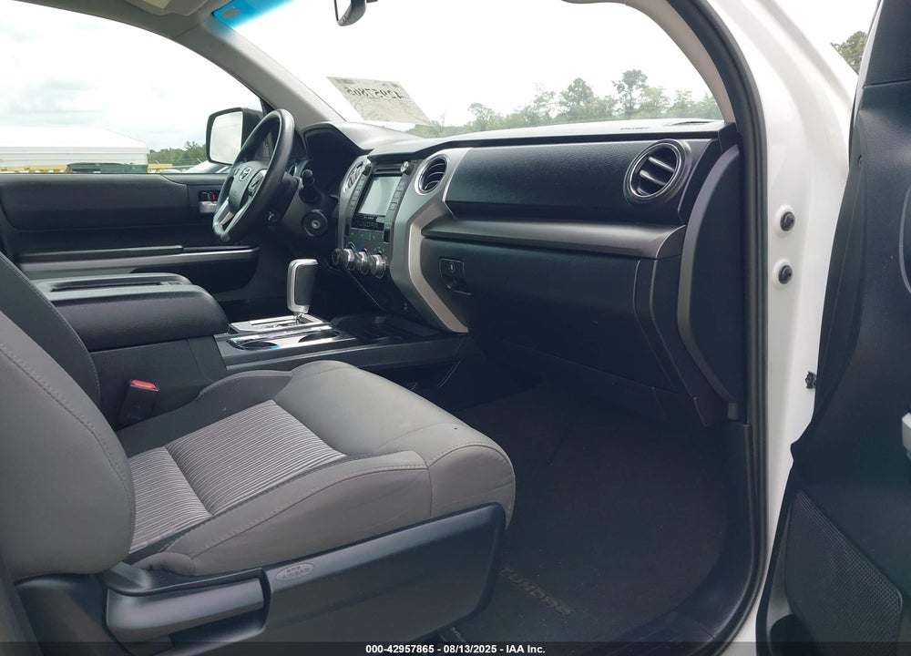 2016 TOYOTA TUNDRA SR5 5.7L V8 VIN: 5TFDW5F14GX580867