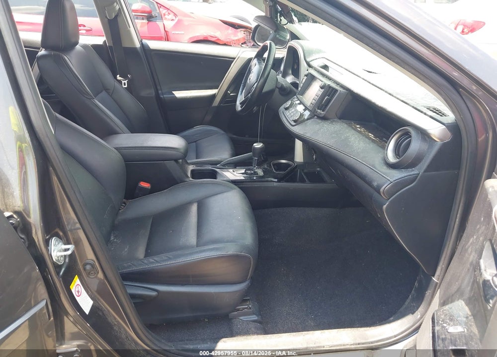 2018 TOYOTA RAV4 VIN: JTMYFREV6JJ154427