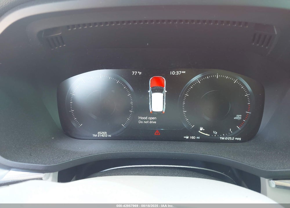 2018 VOLVO XC60 VIN: LYVA22RK7JB116864