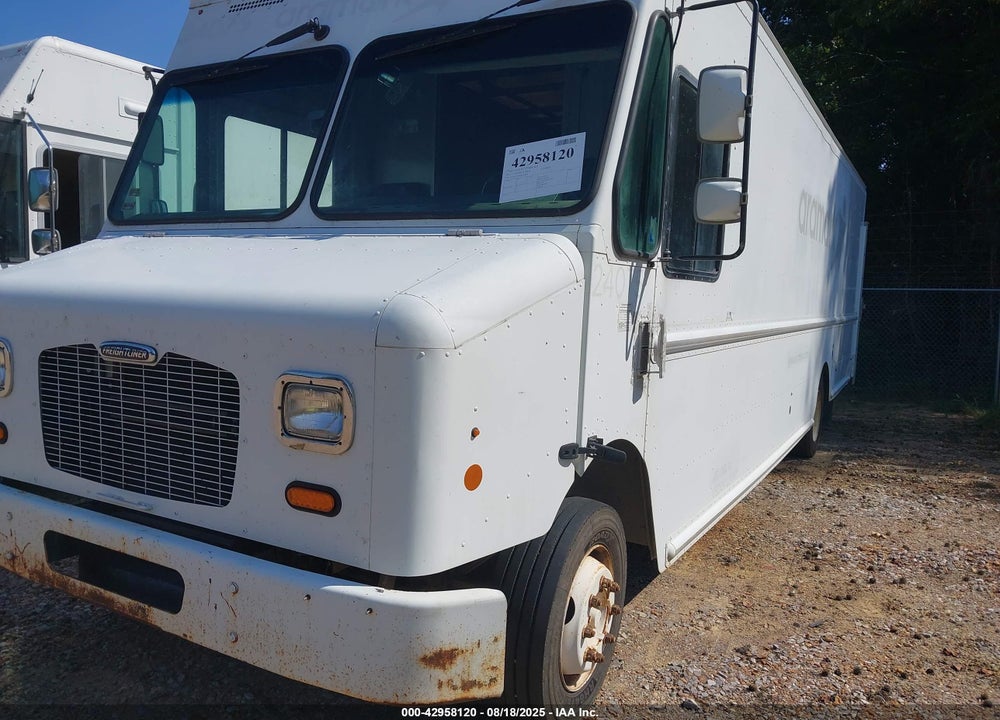 2014 FREIGHTLINER CHASSIS M LINE WALK-IN VAN VIN: 4UZAC3DV4ECFW4502