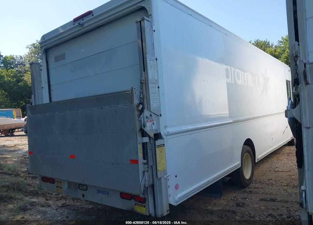 2014 FREIGHTLINER CHASSIS M LINE WALK-IN VAN VIN: 4UZAC3DV4ECFW4502