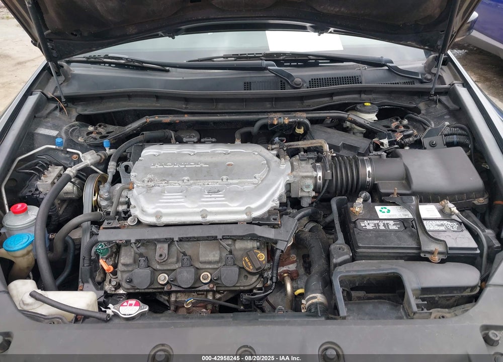 2011 HONDA ACCORD VIN: 1HGCP3F89BA002416